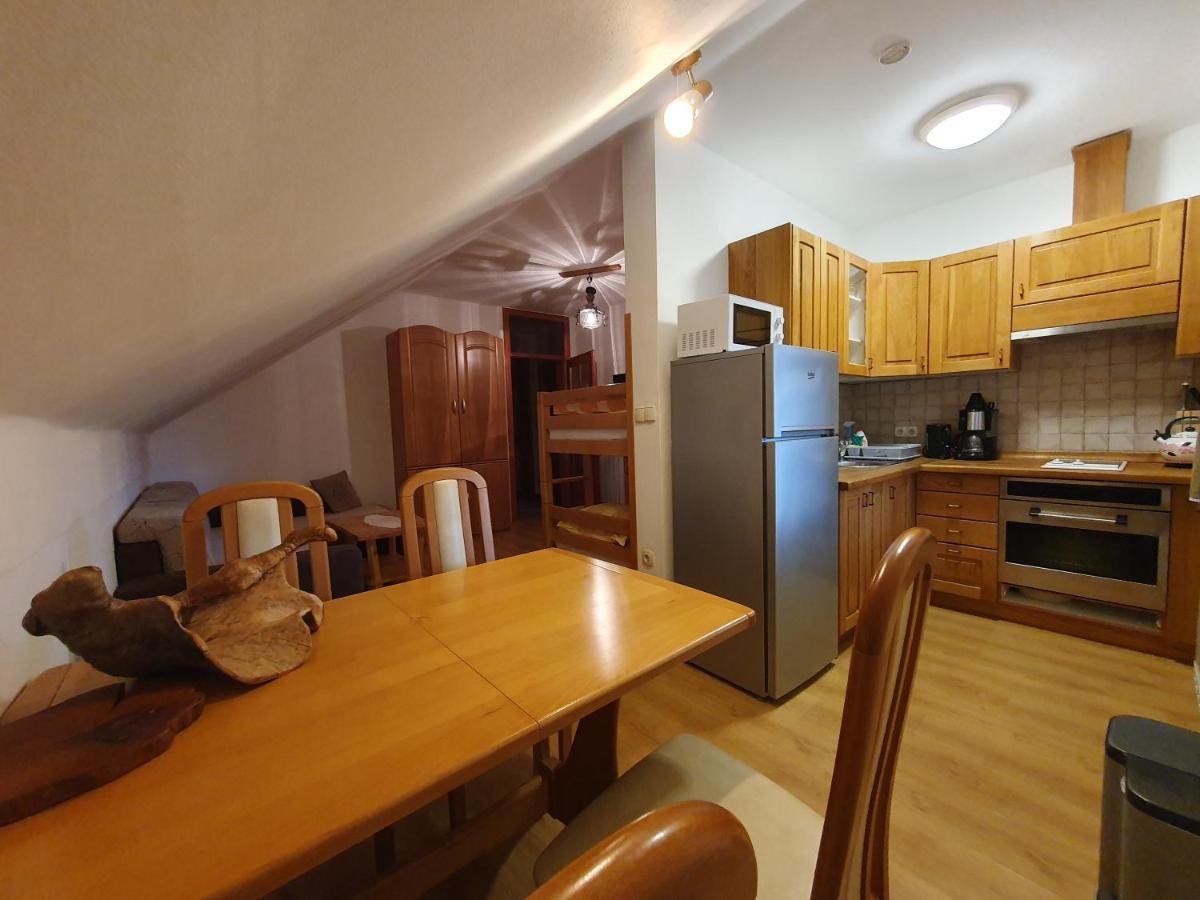 Miskar Rooms Cerknica Værelse billede