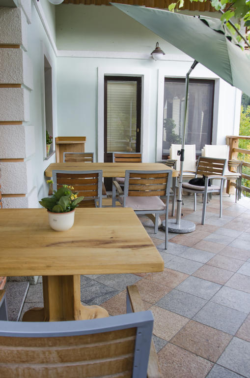 Miskar Rooms Cerknica Eksteriør billede