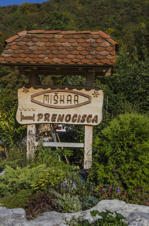 Miskar Rooms Cerknica Eksteriør billede