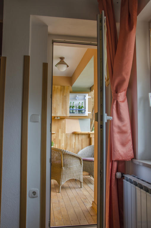 Miskar Rooms Cerknica Værelse billede