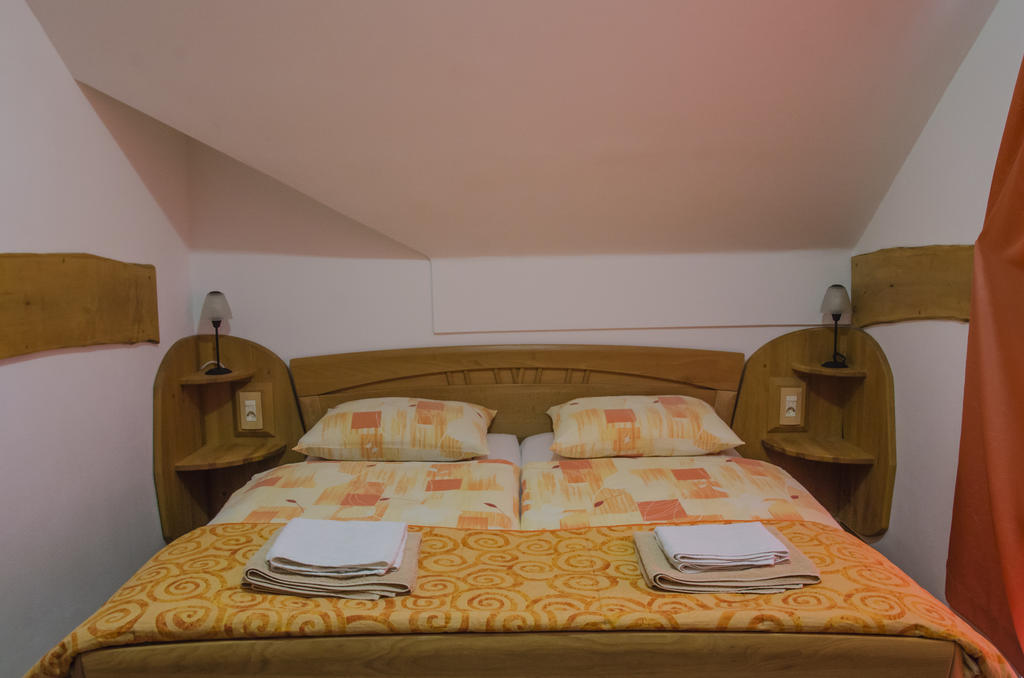 Miskar Rooms Cerknica Værelse billede